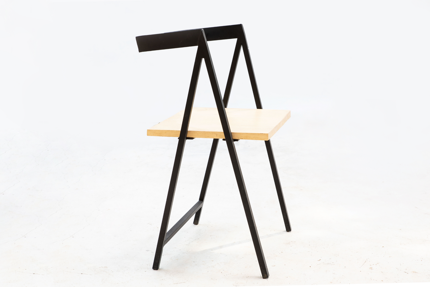 Wrap Around Chair